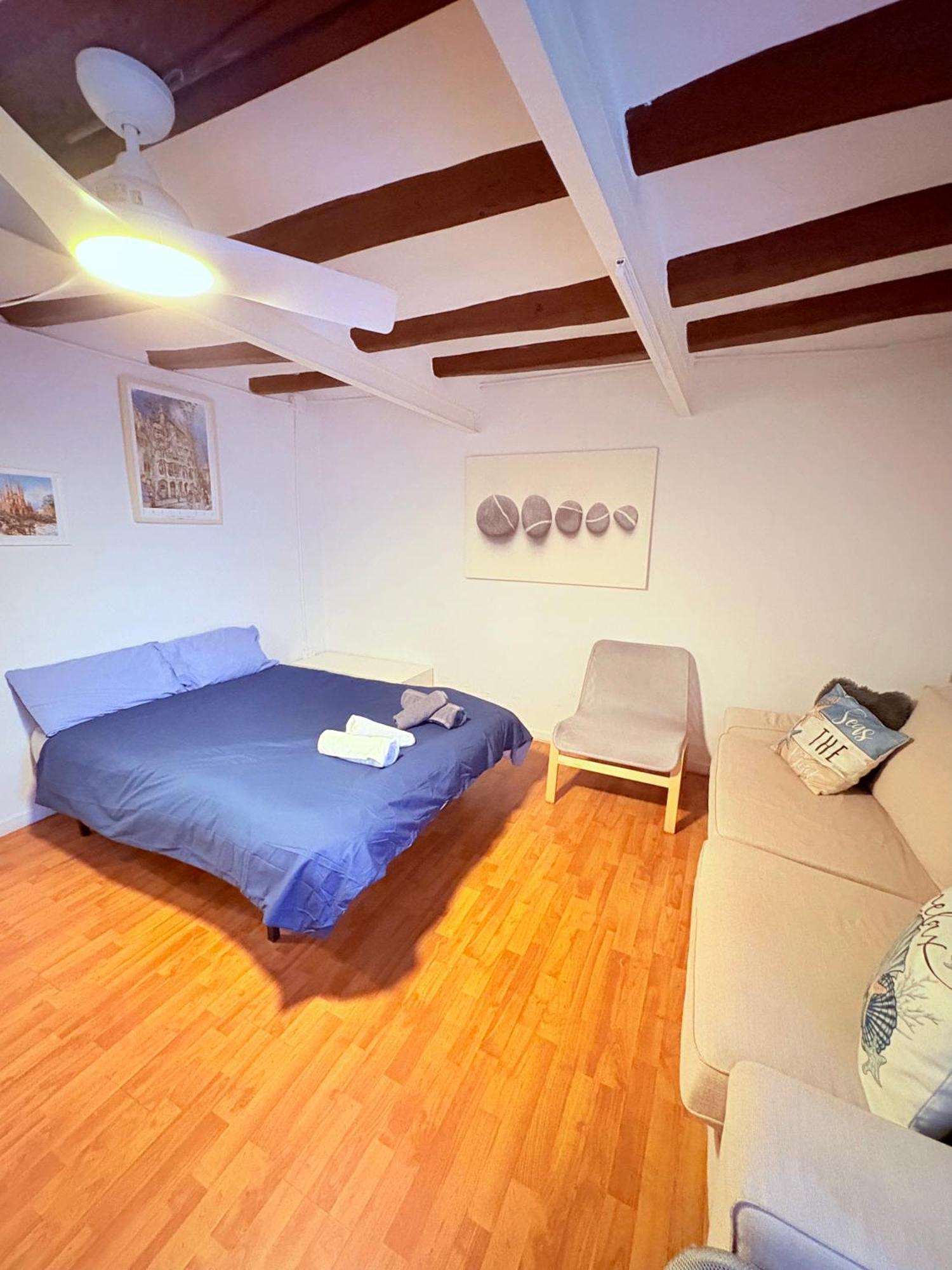 Stunning Flat For 6 People 3 Blocks From The Beach Plus Welcome Breakfast Barcelona Exterior foto