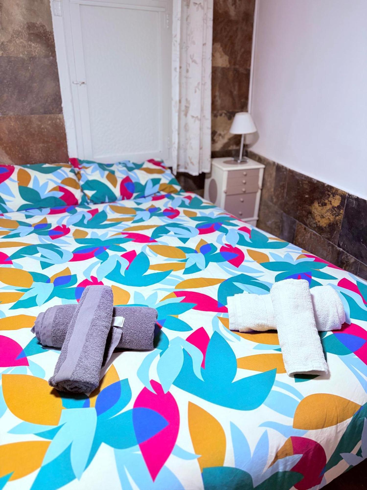 Stunning Flat For 6 People 3 Blocks From The Beach Plus Welcome Breakfast Barcelona Exterior foto