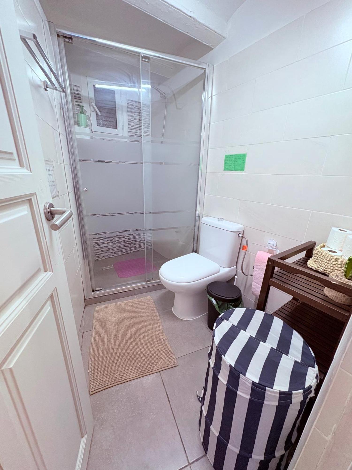 Stunning Flat For 6 People 3 Blocks From The Beach Plus Welcome Breakfast Barcelona Exterior foto